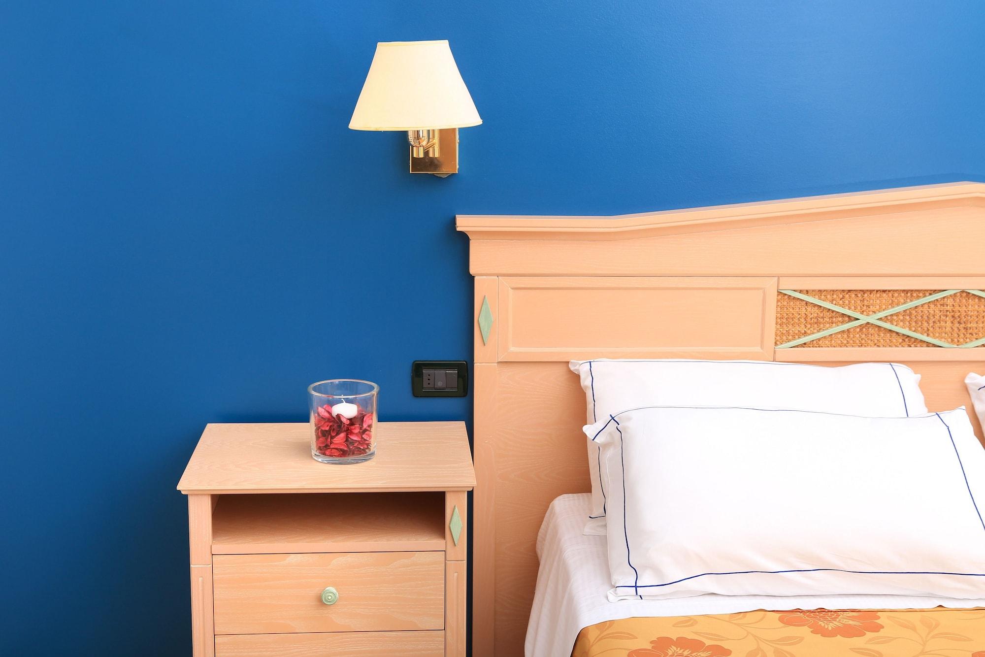 Hotel Nantis Кастельсардо Экстерьер фото