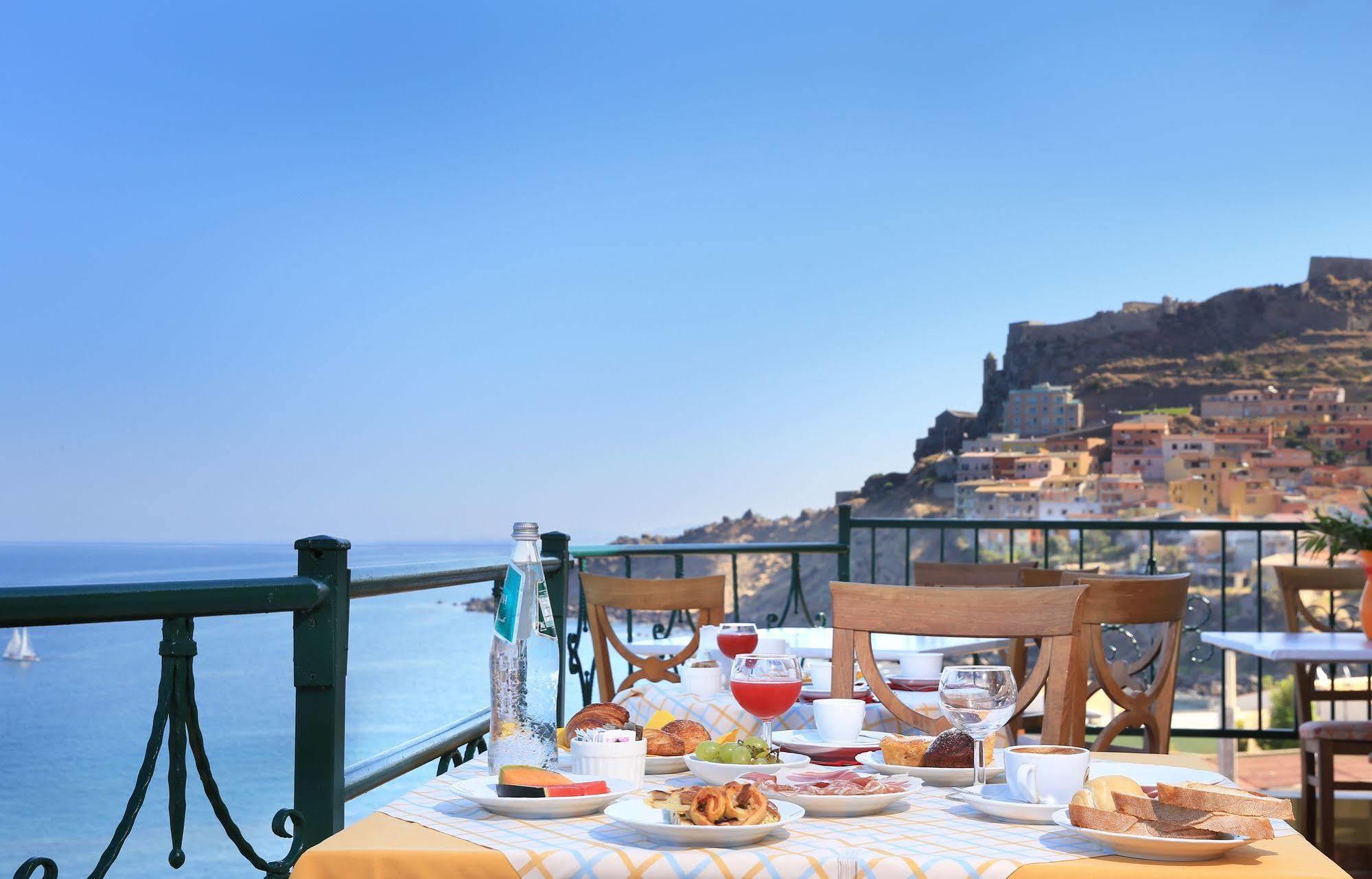 Hotel Nantis Кастельсардо Экстерьер фото